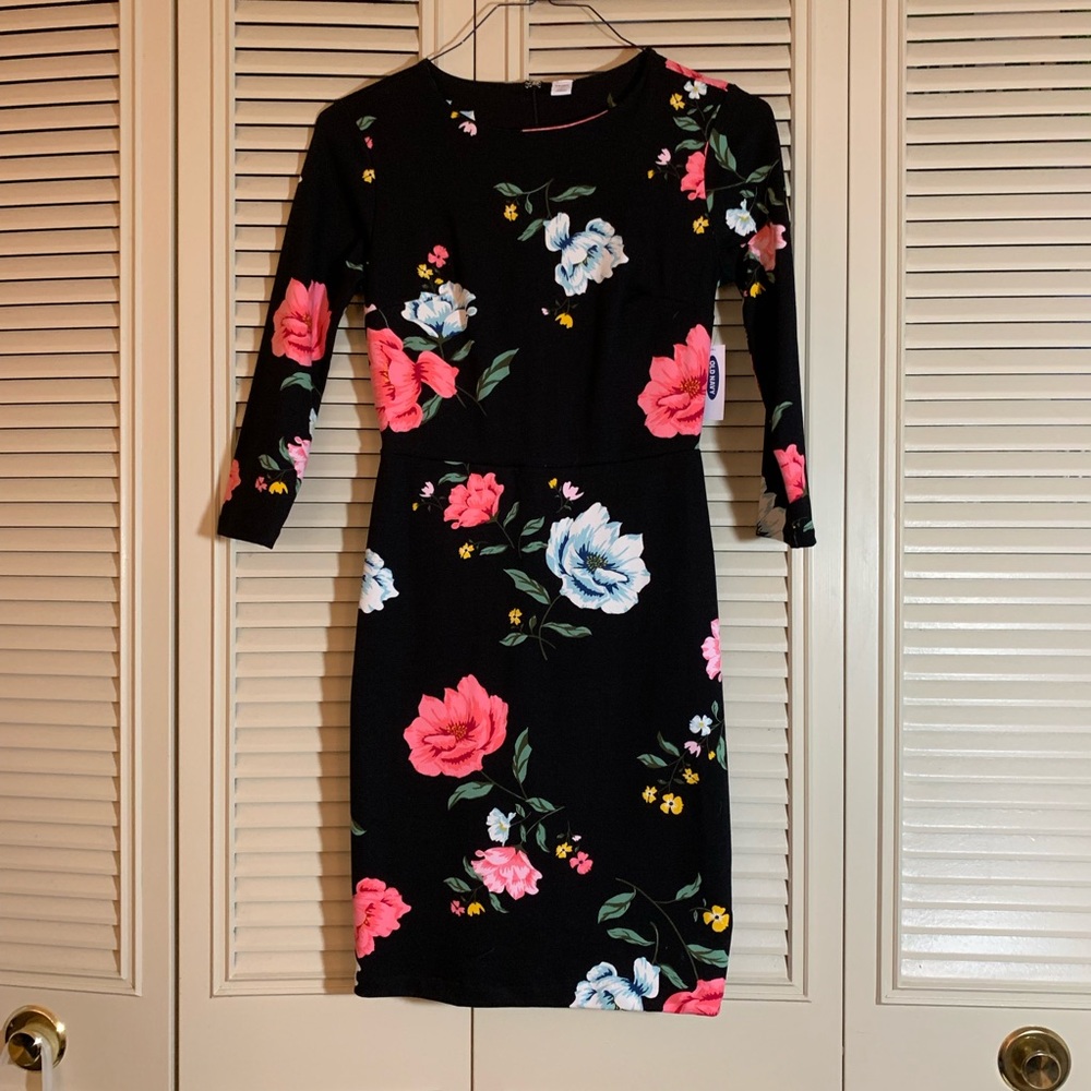 NWT Old Navy Floral Ponte-Knit Sheath Dress